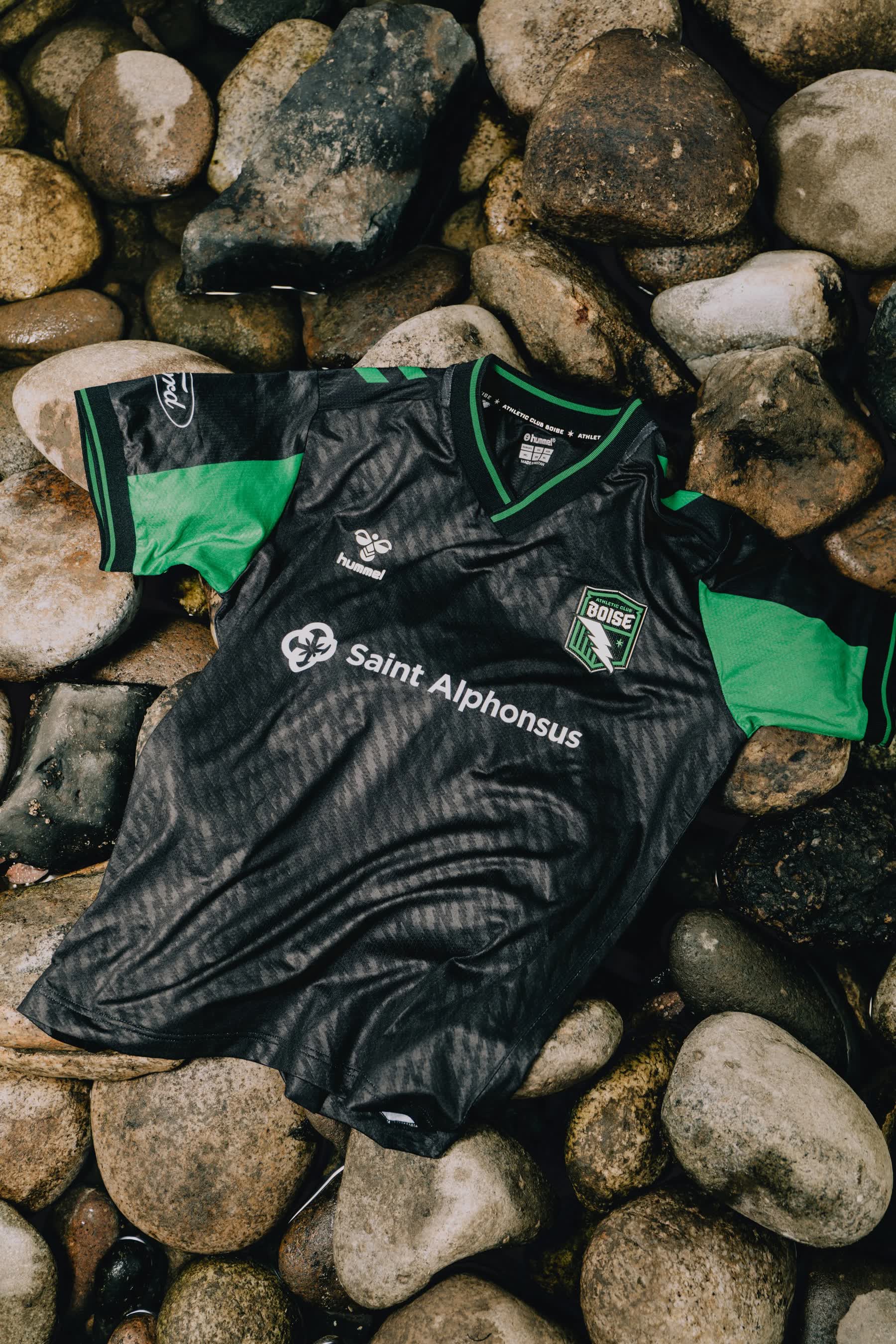 AC Boise kit reveal: The kit · Boise river rock