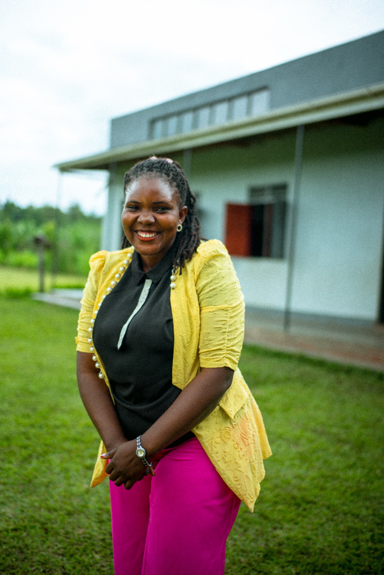 Giving side, Uganda: Portrait · The school