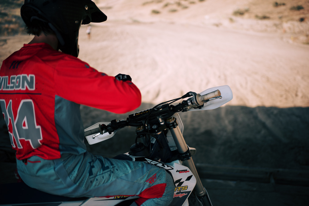 Summer with Xperia, behind the scenes frame 3