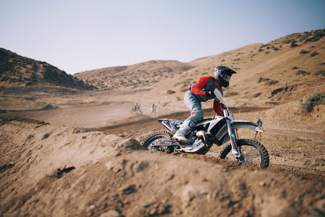 Summer with Xperia, behind the scenes frame 6