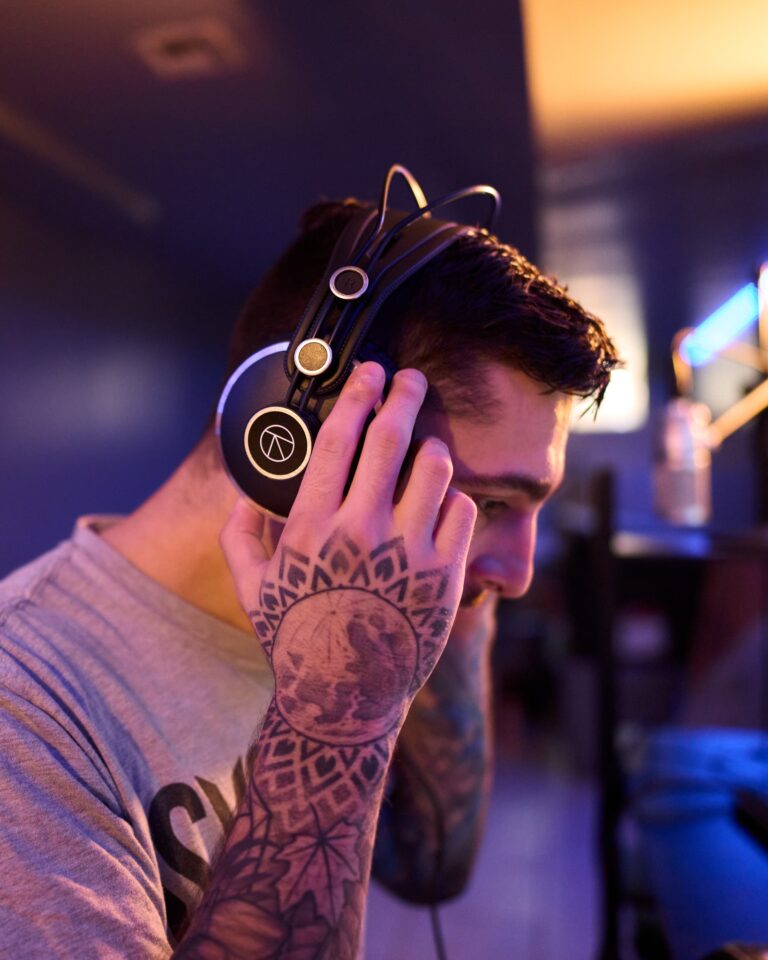 Turnstile Audio in action: Fit check · studio headphones